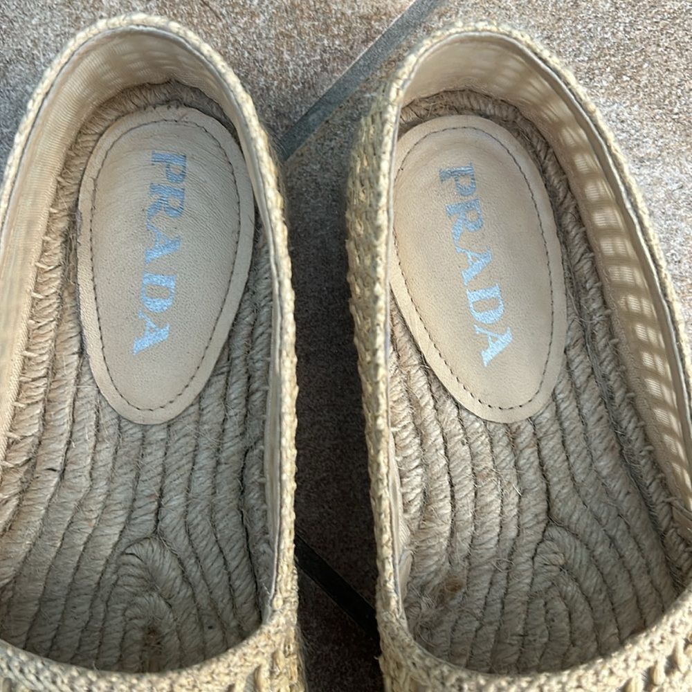 Prada tan shoes - Picture 2 of 4